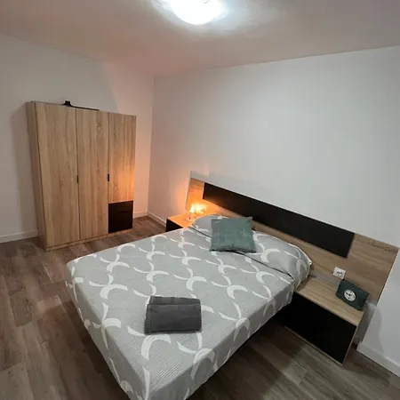 Apartamento En Zaragoza Con Parking Exterior photo